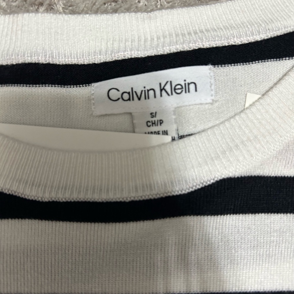 Calvin Klein Women’s Sweater in Black and White Stripes - Picture 3 of 3